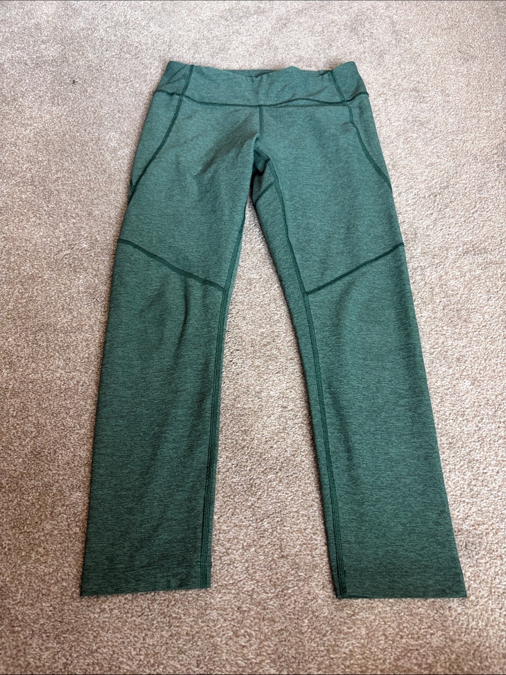 Outdoor Voices Forest Green warmup cropped Performance Leggings Women’s size M